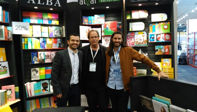 ¿De qué color es un beso?, libro más vendido estas Navidades